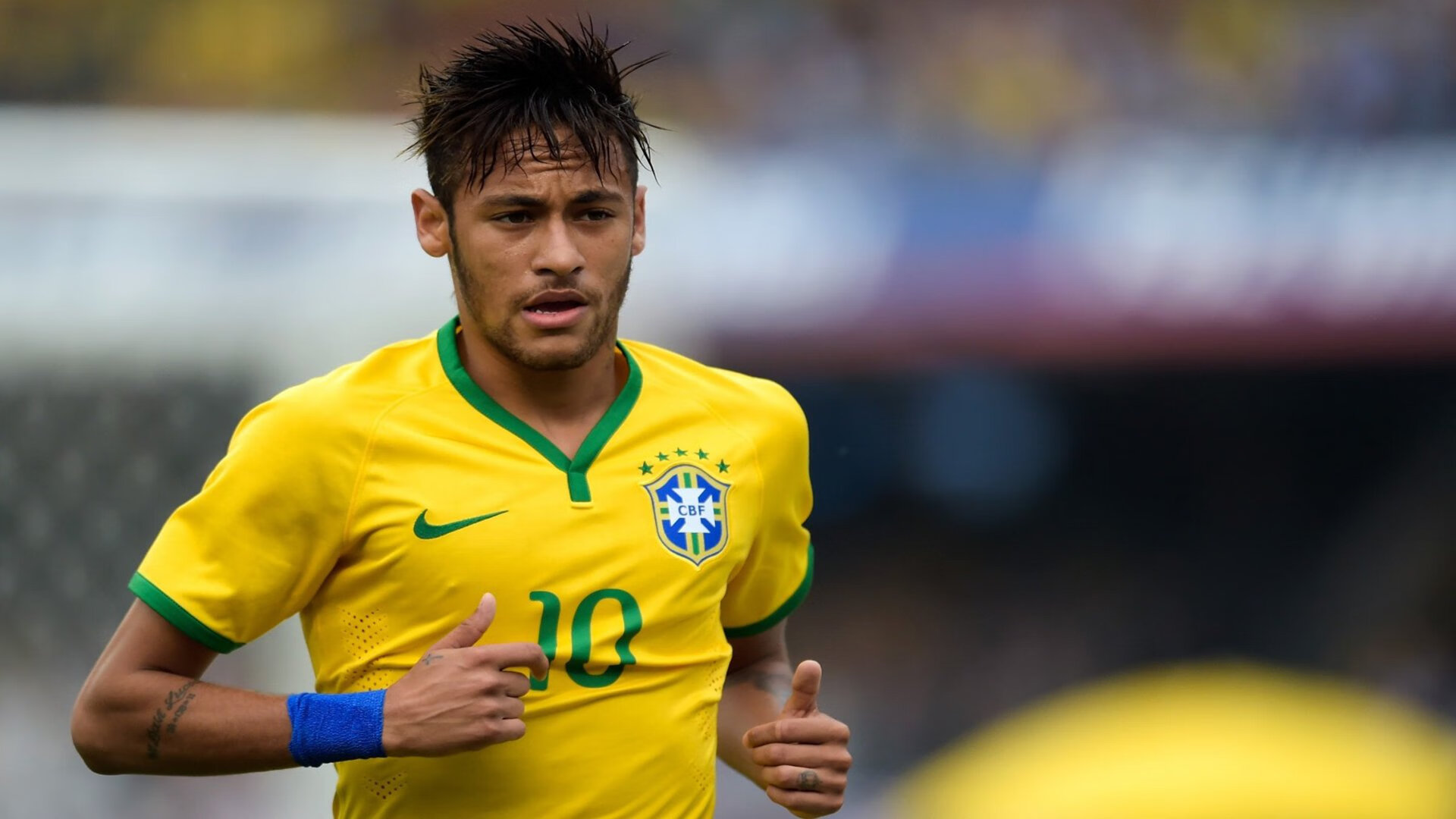 德甲战场，比分4-3，比赛由精彩反击引爆，角球15个，控球率65%，德甲比赛集锦